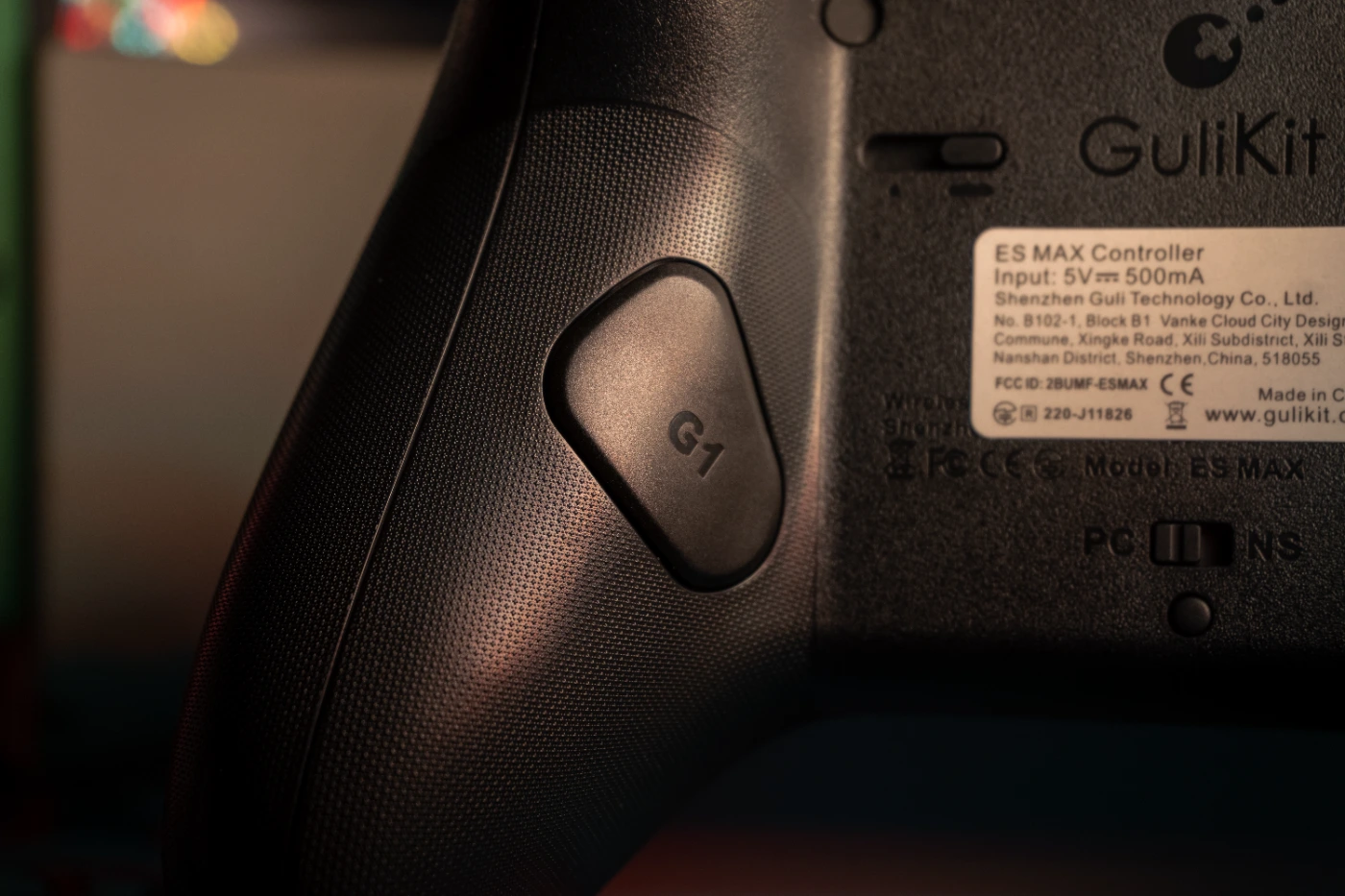 Closeup of GuliKit ES MAX Rear G1 Button